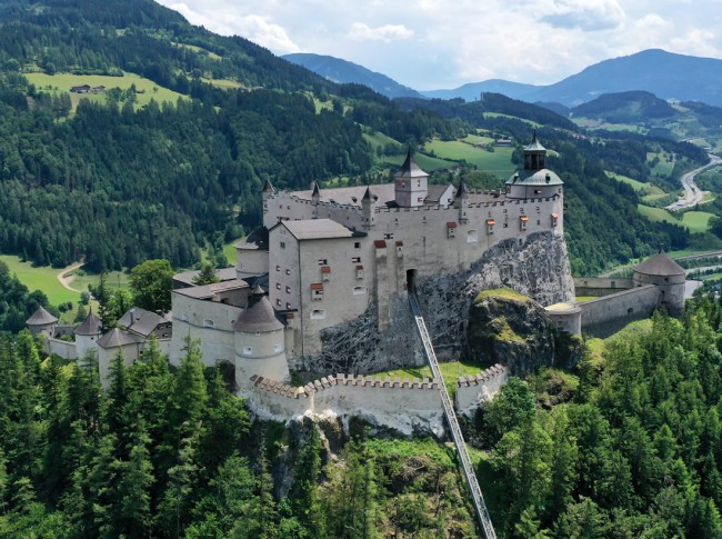 Erlebnisburg Hohenwerfen © shutterstock.com